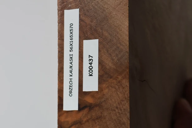 Orzech Kaukaski Caucasian Walnut drewno do toczenia kantówka wood for turning Timber