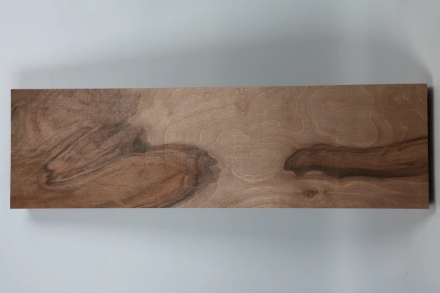 Orzech Kaukaski Caucasian Walnut drewno do toczenia kantówka wood for turning Timber