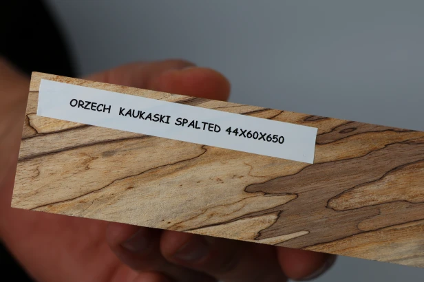 Orzech Kaukaski Spalted Caucasian Walnut drewno do toczenia kantówka wood for turning Timber