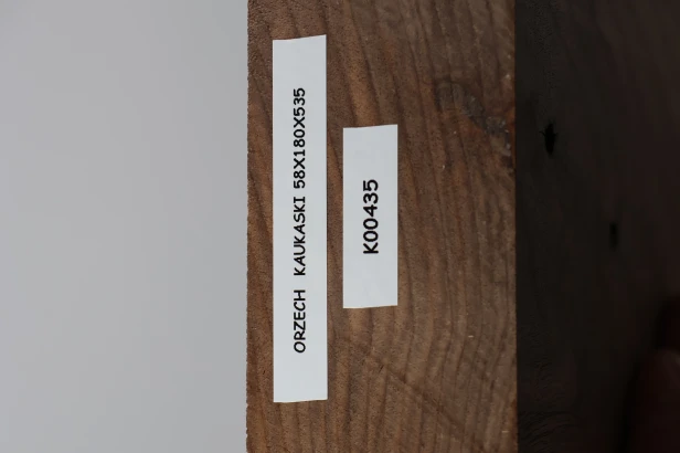Orzech Kaukaski Caucasian Walnut drewno do toczenia kantówka wood for turning Timber
