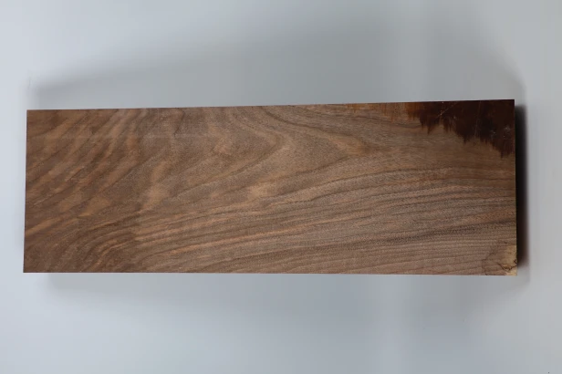 Orzech Kaukaski Caucasian Walnut drewno do toczenia kantówka wood for turning Timber