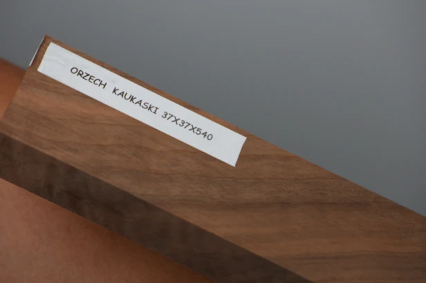 Orzech Kaukaski Spalted Caucasian Walnut drewno do toczenia kantówka kwadrat wood for turning Square Timber