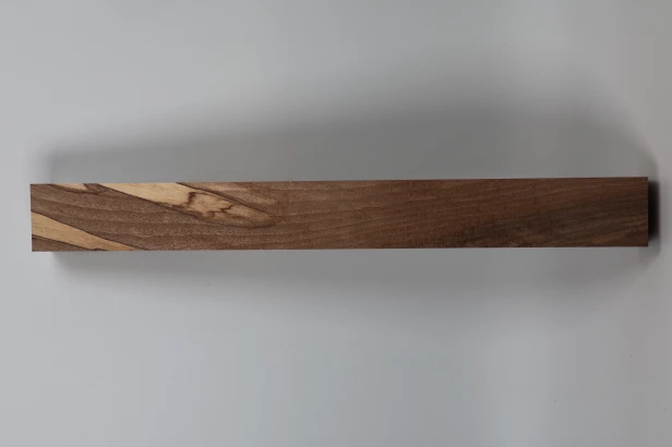 Orzech Kaukaski Spalted Caucasian Walnut drewno do toczenia kantówka kwadrat wood for turning Square Timber