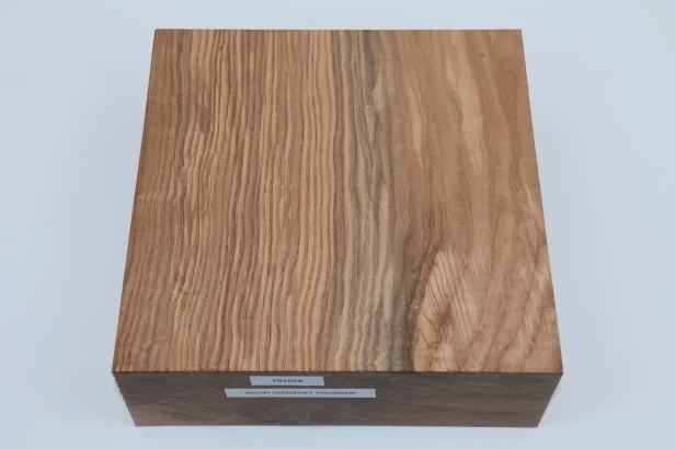 Jesion Rdzeniowy Oliwkowy Olive Heartwood Ash drewno do toczenia wood for turning