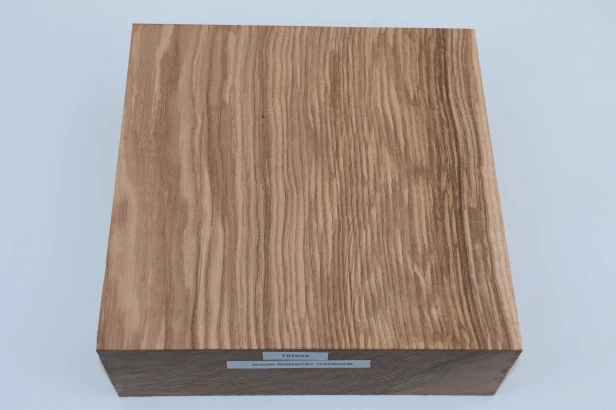 Jesion Rdzeniowy Oliwkowy Olive Heartwood Ash drewno do toczenia wood for turning