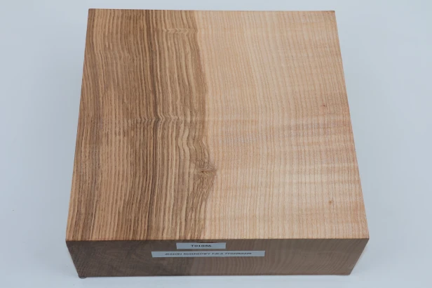 Jesion Rdzeniowy Oliwkowy Fala Flame Olive Heartwood Ash drewno do toczenia wood for turning