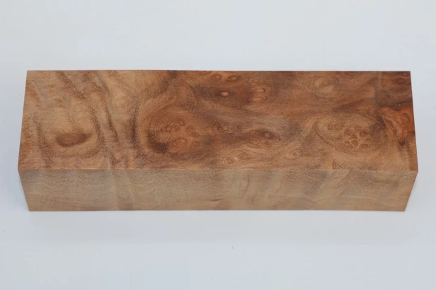 Kamfora czeczot camphor burl drewno na rękojeść noża wood for knifes