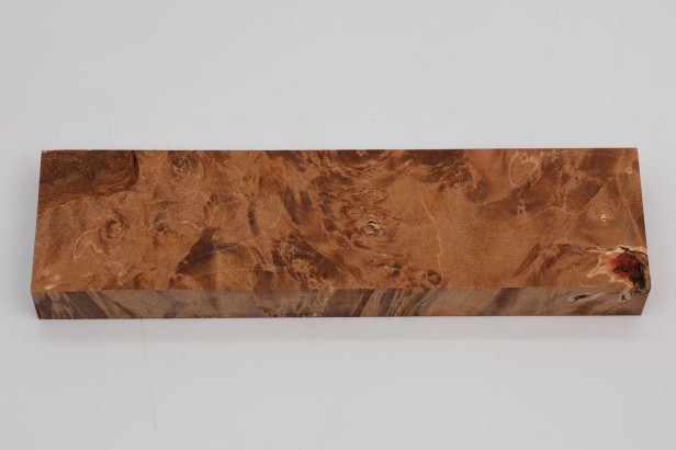 Klon jesionolistny czeczot brązowe stabilizowane drewno na biżuterię